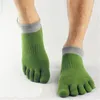 Chaussettes en coton respirant à mailles courtes en gros-Mode Hommes Absorbent la sueur Chaussettes de sport Cinq doigts soocks 1 paire uomini calze