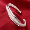 Bracciale rigido europeo americano per donna Bracciale rigido con bordo avvolgente Bocca aperta Gioielli con braccialetti in rame e argento placcato