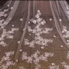 زفاف الكاتدرائية الفاخرة حجاب الزفاف الزهور الحجاب الزفاف تول المصنوع يدويا