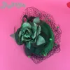 Gröna blommor brud hattar med mesh slöjor fjäder blomma båge fascinator hattar bröllop hatt slöjor bröllop brud birdcage slöja till salu Storbritannien