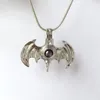 Ny design 18kgp Cool Bat Locket Cages, Pearl Gem Bead Cur Pendant Mountings, DIY Fashion Smycken Making