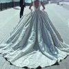 Luxo Dubai Pérolas De Casamento Vestido Com 3D Floral Applique Querida Abrir Sem Encosto Vestidos de Casamento 2017 Lindo A Linha de Casamento Vestido De Noiva