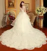 Luksusowa koralikowa kryształowa suknia balowa suknie ślubne koronkowe aplikacje Sheer High Szyja