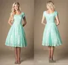 New Short Modest Bridesmaid Dresses Lace Knä Längd Mint Sleeves V Neck Maid of Honor Dresses Vestidos de Damas de Honor