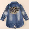 Девушки джинсовые куртки Джинсы спина Шинни Цветочный узор Детский ковбой Длинный стиль верхнего платья пальто 120-160