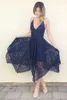 2017 Asymmetrisk Hög Låg Boho Pink Prom Party Dresses In Stock Dark Navy V Neck Bra Bridesmaid Klänningar Bohemian Lace Bröllop Gästklänning