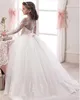 2019 Fashion Hot Sale Langarm Blumenmädchenkleider für Hochzeiten Spitze Erstkommunion Kleider für Mädchen Festzug Kleider Weiß Elfenbein