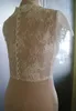 Elfenbein-Spitze-Hochzeitstücher mit Flügelärmeln, V-Ausschnitt, Braut-Bolero, maßgeschneiderte Hochzeits-Wraps, Achselzucken für das Kleid, Cape
