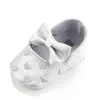 Bebek kızlar prenses ayakkabılar pembe yay düğüm elbise ayakkabıları pu deri yumuşak sole yumuşak sole kaymaz rahat yürümeye başlayan ayakkabılar