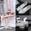Cinderella inspirerad moderskap brud bröllopsskor 2017 lägenheter flatforms party afton skor för gravid kvinna bling bling plus storlek liten