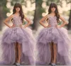 Lavanda Alta Baixa Meninas Pageant Vestidos de Renda Applique Sem Mangas Da Menina de Flor Vestidos Para O Casamento De Tule Roxo Inchado Crianças Comunhão Vestido