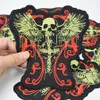 1 pcs punk crânio com manchas de crachás das asas para sapatos de roupas de motor em transferência applique patches para vestuário diy costurar no crachá bordado