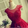 2017 modestes robes de cocktail de dentelle rouge joyau