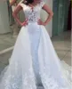 2020 Nuevos vestidos de novia elegantes y románticos de una línea Mangas transparentes Apliques de encaje Vestios De Novia Vestidos de novia con capas sin espalda 366