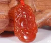 Sculpture faite à la main d'un singe riche en agate rouge naturelle (12 signes du zodiaque chinois). Pendentif collier pendentif