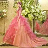 Cristais de luxo do estilo novo de manga curta Sheer Rose Real vestidos de noiva alta neck Trem da varredura Formal Ruffle camadas nupcial Vestidos Princesa