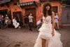 2019 Liz Martinez Robes de mariée de plage avec 3D Floral V-cou Jupe à volants Dos nu Plus Size Elegant Garden Country Toddler Weddi212R