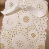 100st / lot vit / röd blomma laser cut bröllop favor boxar bröllop godis box casamento bröllop favoriserar och gåvor