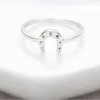 anillo de herradura para mujer