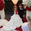 2017ブランドの新しい花の女の子のドレスの電車のローズパーティーのページェントのドレスのための結婚式の小さな女の子子供/子供のドレス