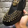 Unisex scarpe casual da uomo in vera pelle rivetti mocassini appartamenti uomini scarpe di marca slip-on di grandi dimensioni 38-44 scarpe casual