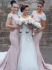 Designer brudtärna klänning lång rosa sjöjungfrun ärm bröllop gästklänning sexig backless satin blush bridesmaid dress beach kväll prom klänningar