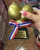 Hen Stag Party Trophy Bridal, чтобы стать девственной курицей ночью, карнавал, забавный аксессуар смешной подарок, праздничные призовые принадлежности 9091253