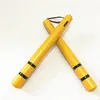 Vente chaude Brand New Bruce Lee jaune en bois Nunchakus d'arts martiaux Kungfu chinois joué dans des nunchunks de corde de film pour débutant avec sac