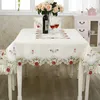 Némée de luxe européenne avec bordure de dentelle Polyester Square Table Couvercle de la table de broderie Femme de mariage