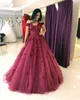 Uroczy Burgundia Quinceanera Suknie 3D Kwiatowe Koronki Aplikacje Off The Ramię Suknia Balowa Prom Dresses Sweet 16 Dresses Custom