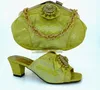 Modig afrikansk klänning skor matcha handväskor med bowtie och rhinestone dekoration damer pumpar för fest mm1011 gul, häl 6 cm