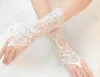 2017 NIEUWE BRIDAL GODE GOEDE LESSELIJKE TRUWD HANDEN MET kralen WHITIVORY Wedding Jurk Elegant Stock Wedding Accessories2841222