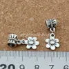 100PCS Alloy Forntida silverblomma Charms Pendants för smycken gör armband Halsband DIY Tillbehör 9.5 * 25mm A-119a