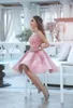 2018 Nieuwe Dubai Blush Pink Pink Homecoming -jurken Vestidos V Nek Mouwloos een lijn herfst afstuderen jurken kralen Korte cocktailjurk1877172
