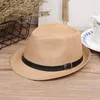 春の夏の男性女性のクロリドレンの麦わら帽子柔らかいFedora Panama Hats屋外男の子女の子子供たちのスティンギブリムジャズキャップトップハットベルトバックルGH-61