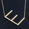 Donne Fashion Sideways Personalizzato A-Z Lettera Name Initial Gold Argento Placcato Collana in acciaio inox Pendente per le donne Migliore regalo