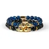 Mode Smycken Partihandel 8mm Faceted Blå och Svart Agate Stone Micro Pave Double Skull Beaded Armband för män