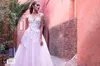 A linha de Modest elegante Dubai Arábia Árabe casamento vestido estilo apliques Vintage Lace mangas Backless do vestido nupcial Custom Made Plus Size