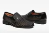 Ny sommar senaste brudgum klänningskor mäns andningsbara ihåliga pu läderskor för mäns hålhål läder sandaler vit svart brun