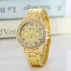 Nyaste Luxury Rhinestone Men Klockor Geneva Kvinnor Diamond Gold Watch med Cystal Case 3 Färger Alloy Watchbands