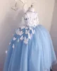 Abito da ballo viola di 7 anni Abiti da ragazza di fiori Tulle Applicazioni floreali 3D Abiti da spettacolo Farfalla Comunione Costumi in maschera251z