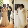 A Linha Plus Size Vestidos de Casamento Charme Em Forma de Coração Lace Apliques Top Ilusão Mangas Compridas Vestidos de Noiva de Tule com Pérolas
