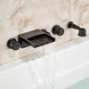 Rubinetto per vasca da bagno in bronzo lucidato a olio a parete Miscelatore con bocca a cascata a LED 3 maniglie Doccetta estraibile diffusa 5 fori6519929