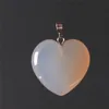 10st 24 * 25mm Heart Shape Healing Chakra Pärlor Crystal Quartz Diy Stone Slumpmässig Färg Ädelstenar Pendants För Halsband Örhängen Smycken