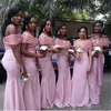 オフショルダーブライドメイドドレス2017ピンクのレースとサテンの床の長さの黒い女の子のフォーマルマーメイドパーティードレス