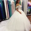 Nuovi perline di cristallo con spalle scoperte in pizzo bianco abiti da ballo abiti da sposa per spose abiti da sposa gonfi