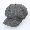 Mulheres Woolen xadrez Beret Hats Tweed Newsboy Gatsby Cap De Golfe Retro Artista Pintor Octagonal Gosquim