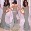 Elegante abiti da damigella d'onore lungo grigio per matrimonio sexy off spalla mermaid cameriera dei abiti da onore retro pulsanti coperti vestiti da partito formale