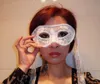 고품질의 섹시한 여성들이 베네 치안 마스크를 멋지게 장식했습니다. NightClup 파티 용 섹시한 레이스 마스크 3 가지 옵션 색상 [블랙 화이트 레드]