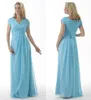 Céu claro azul modesto vestidos de dama de honra por muito tempo com mangas curtas Ruches chiffon v-decote Cap Sleeves modestas damas de honra vestidos